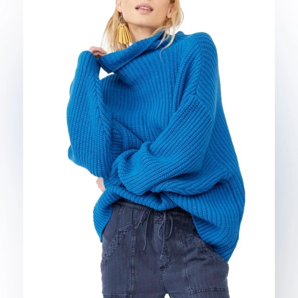 FREE PEOPLE Swim Too Deep Oversized Knit Turtleneck Sweater Mykonos Blue Size S - Picture 3 of 14
